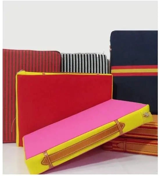 Comprar Almohadilla taurina Campera de rayas rojas y amarillas Bandera España La Flamenca de Borgoña Patricia Muñoz VOX