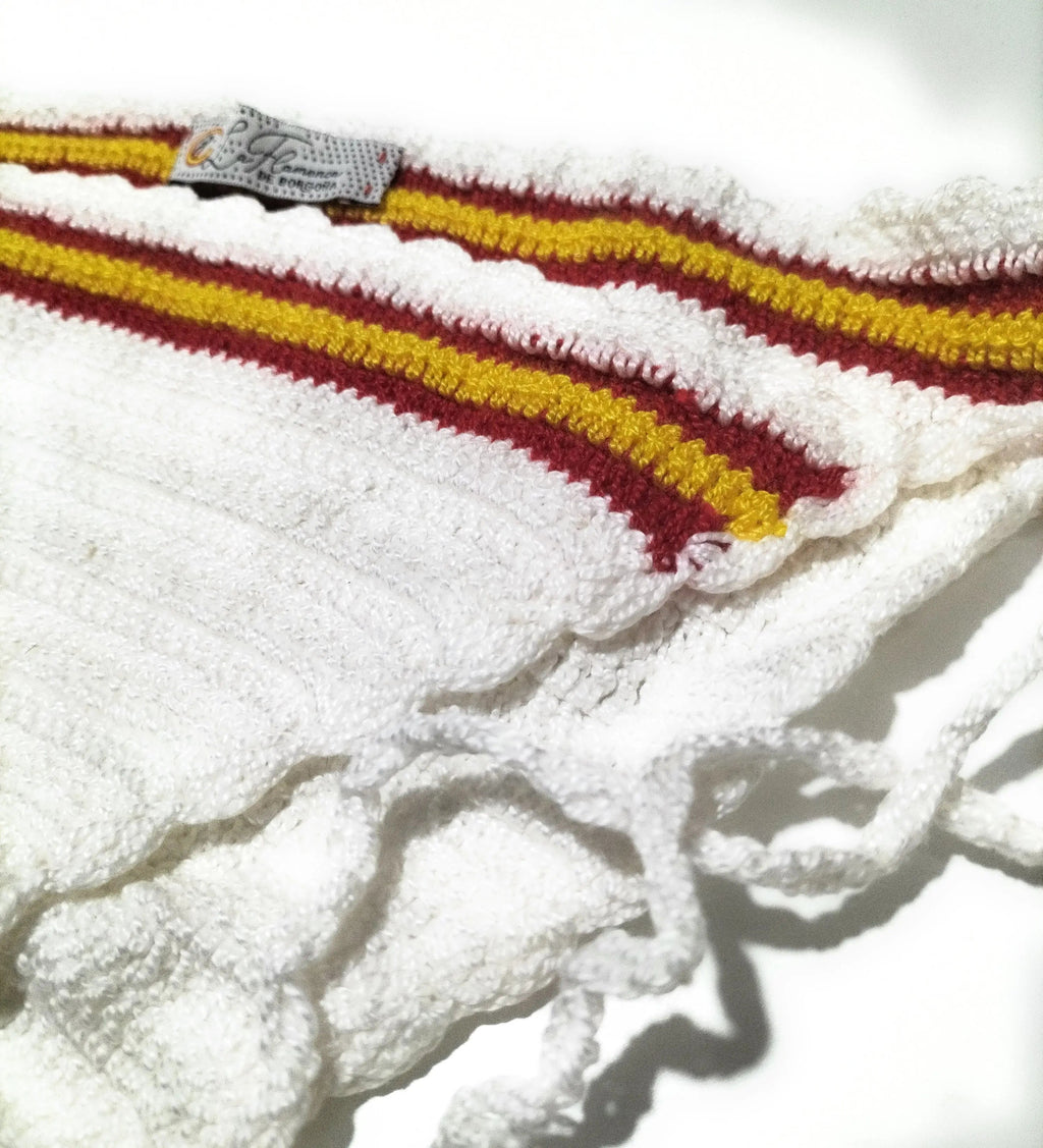 Comprar Braguita Bikini crochet blanco Bandera de España Bandera España La Flamenca de Borgoña Patricia Muñoz VOX