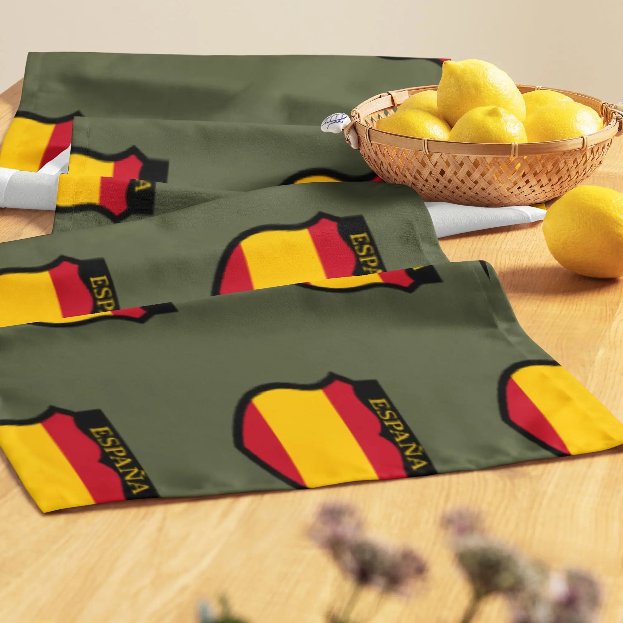 Comprar Camino de mesa División Azul Bandera España La Flamenca de Borgoña Patricia Muñoz VOX