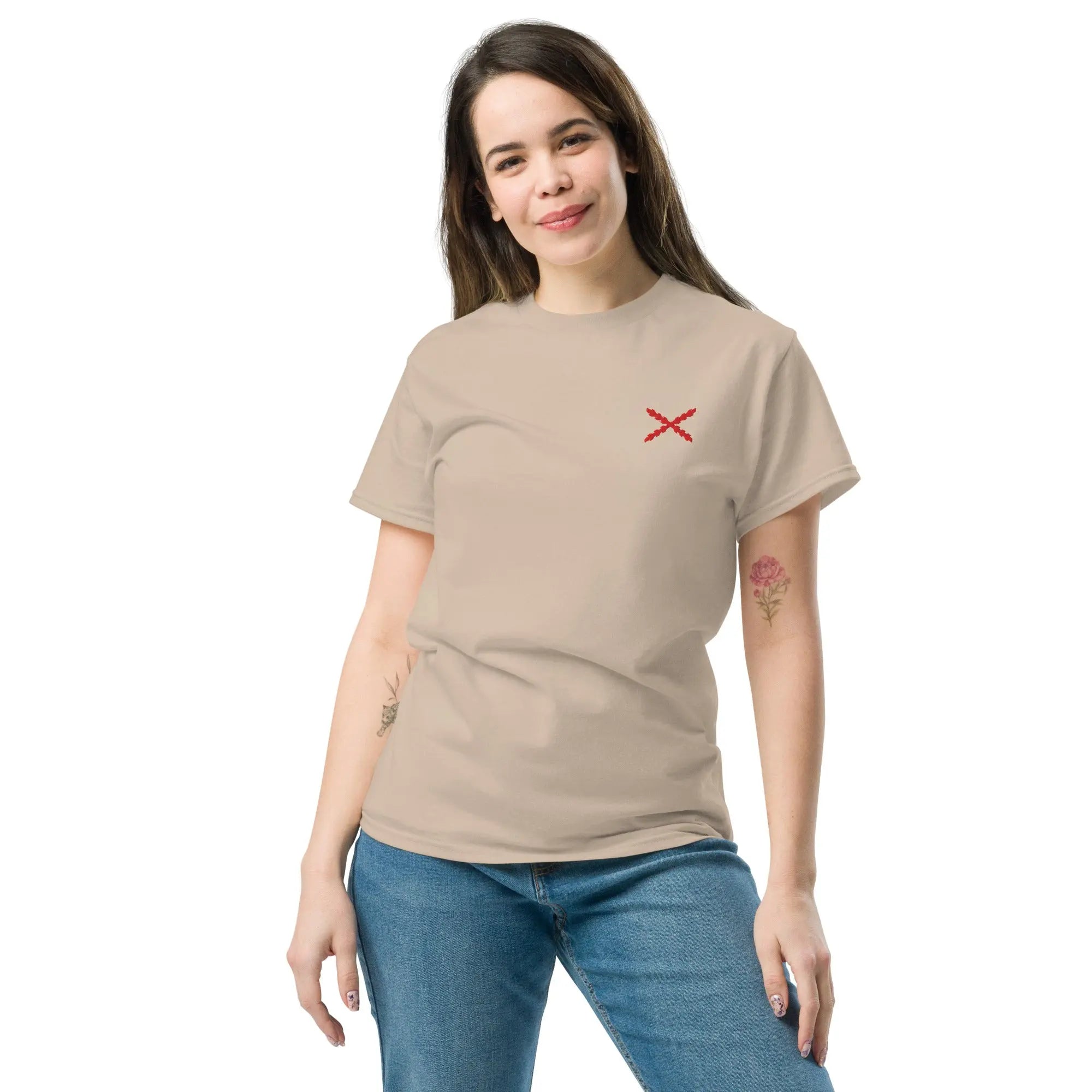 Comprar Camiseta clásica unisex bordado Cruz de Borgoña La Flamenca de Borgoña, Bandera de España, Cruz de Borgoña, Patricia Muñoz, VOX