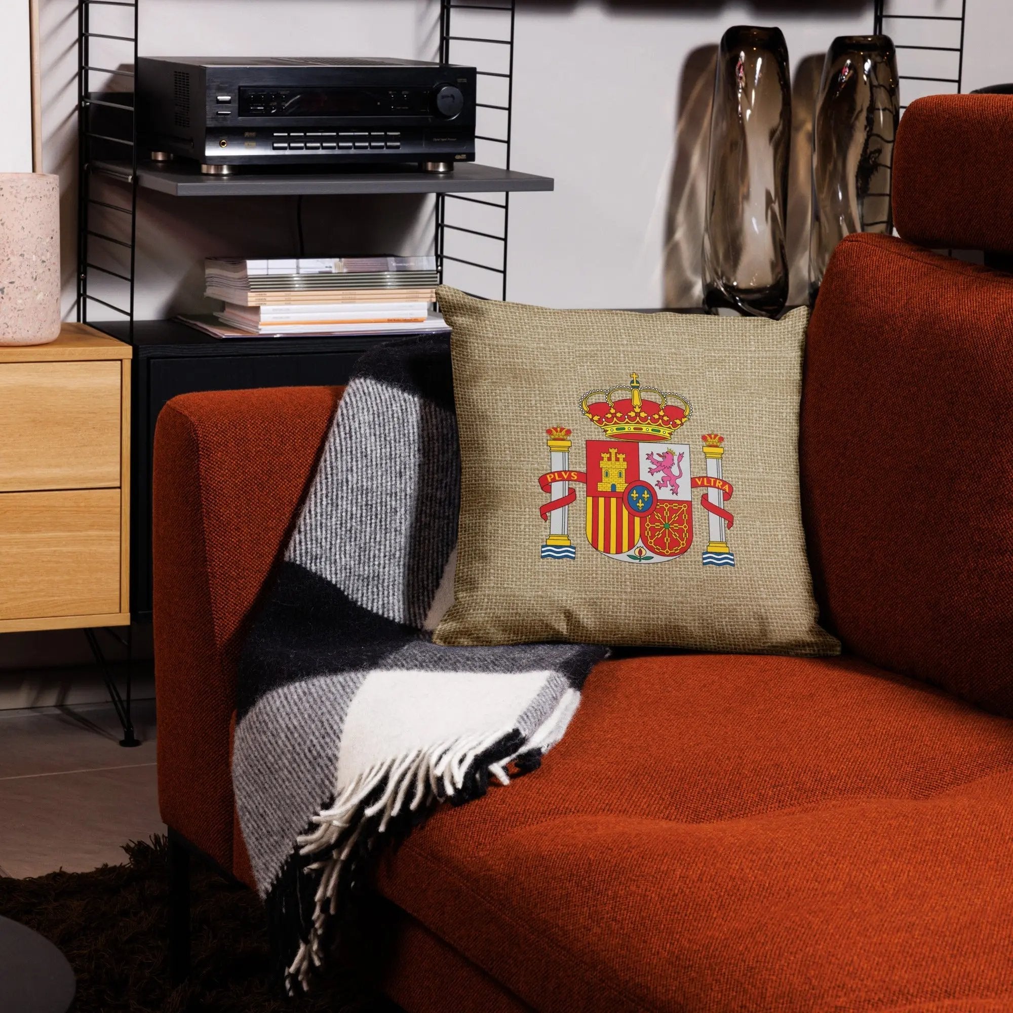 Comprar Funda de cojín premium Saco y Escudo grande La Flamenca de Borgoña Bandera España