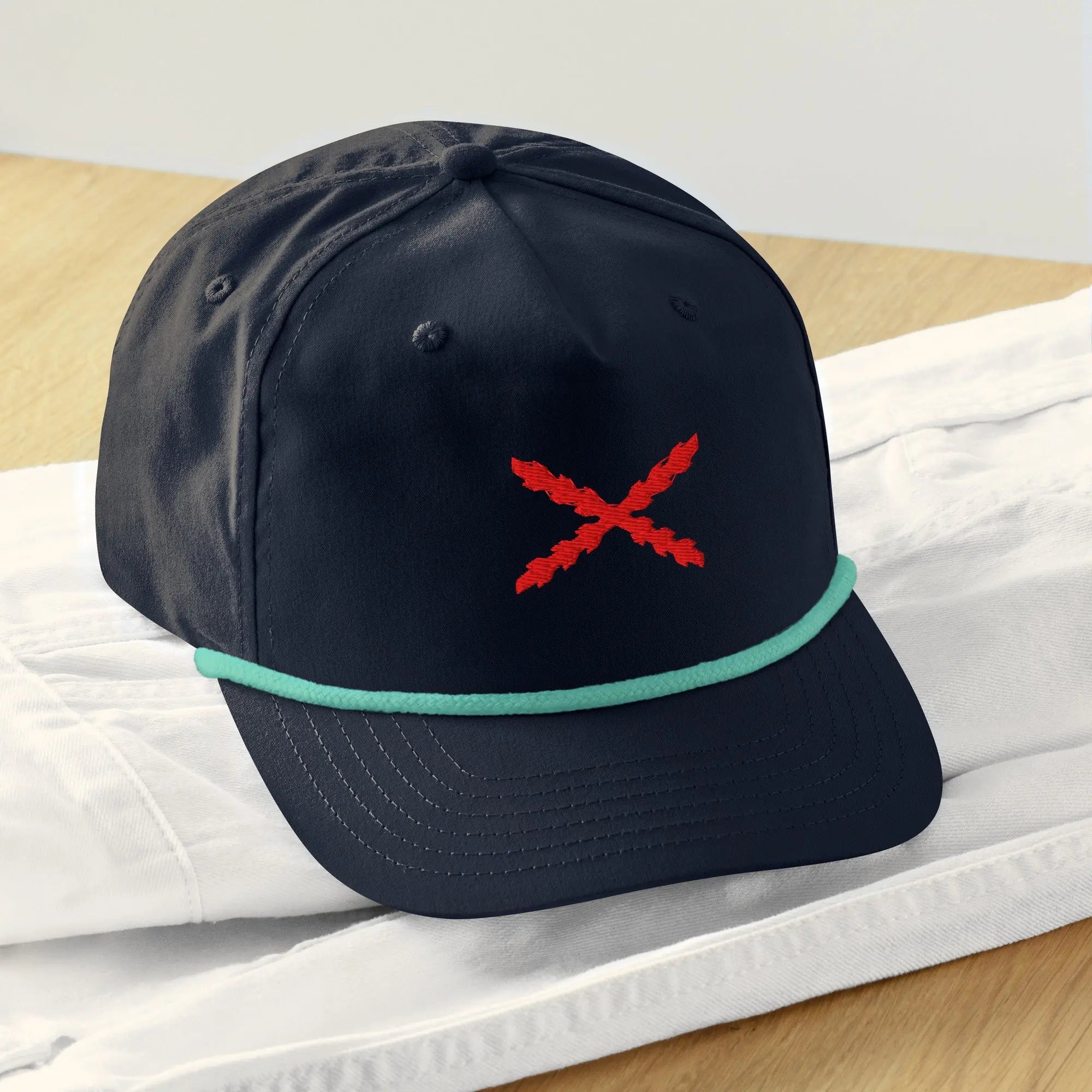 Comprar Gorra de golf con cuerda Cruz de Borgoña Bandera España La Flamenca de Borgoña Patricia Muñoz VOX