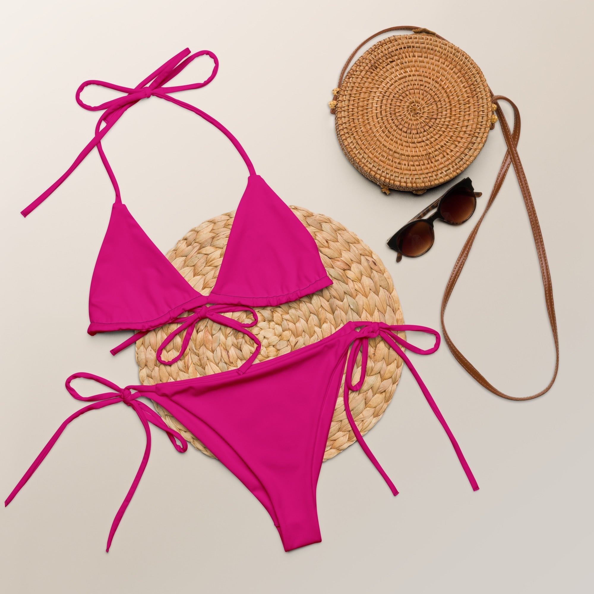 Comprar Bikini de triángulo Fucsia rosa capote Bandera España La Flamenca de Borgoña Patricia Muñoz VOX